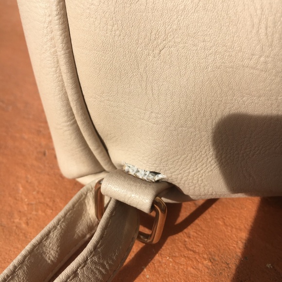 Beige / Creme Backpack Purse Roses 🌹 - Picture 3 of 6